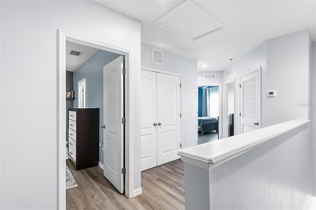 For Sale: $300,000 (3 beds, 2 baths, 1550 Square Feet)