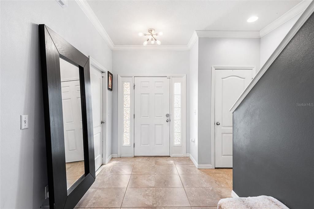 For Sale: $300,000 (3 beds, 2 baths, 1550 Square Feet)