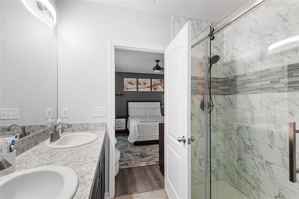 For Sale: $300,000 (3 beds, 2 baths, 1550 Square Feet)