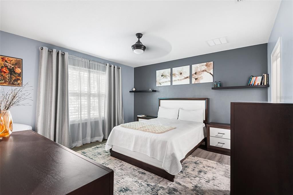 For Sale: $300,000 (3 beds, 2 baths, 1550 Square Feet)