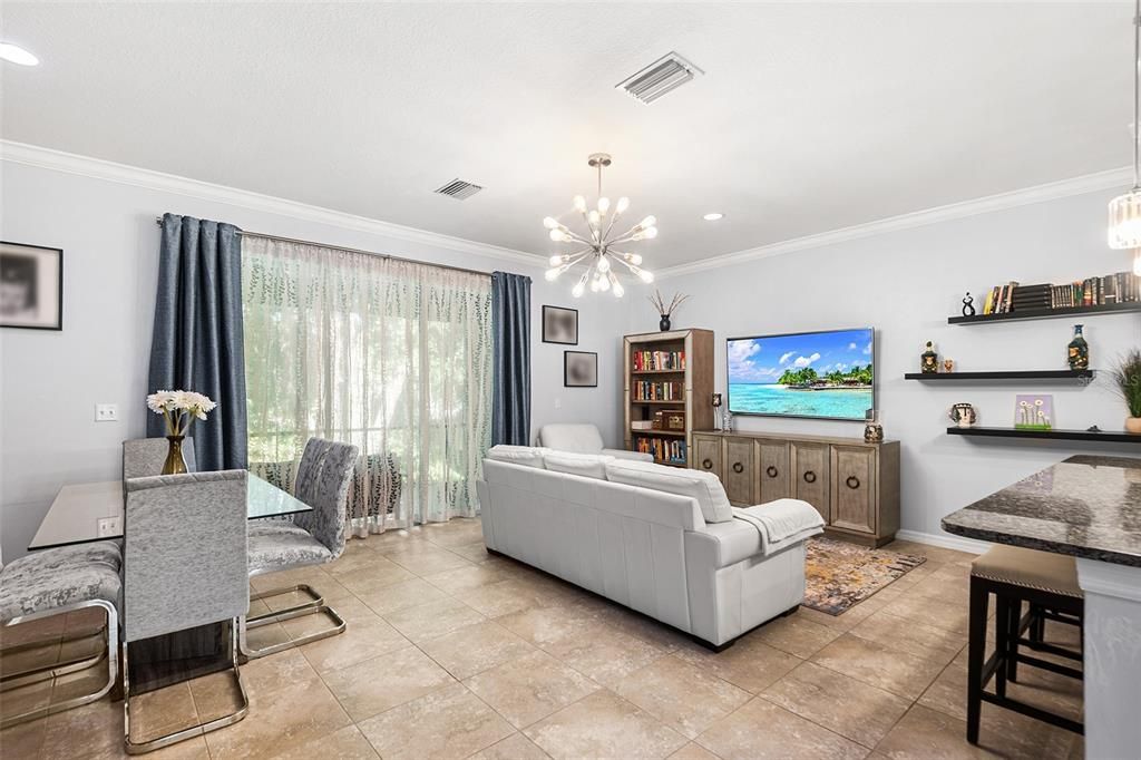 For Sale: $300,000 (3 beds, 2 baths, 1550 Square Feet)