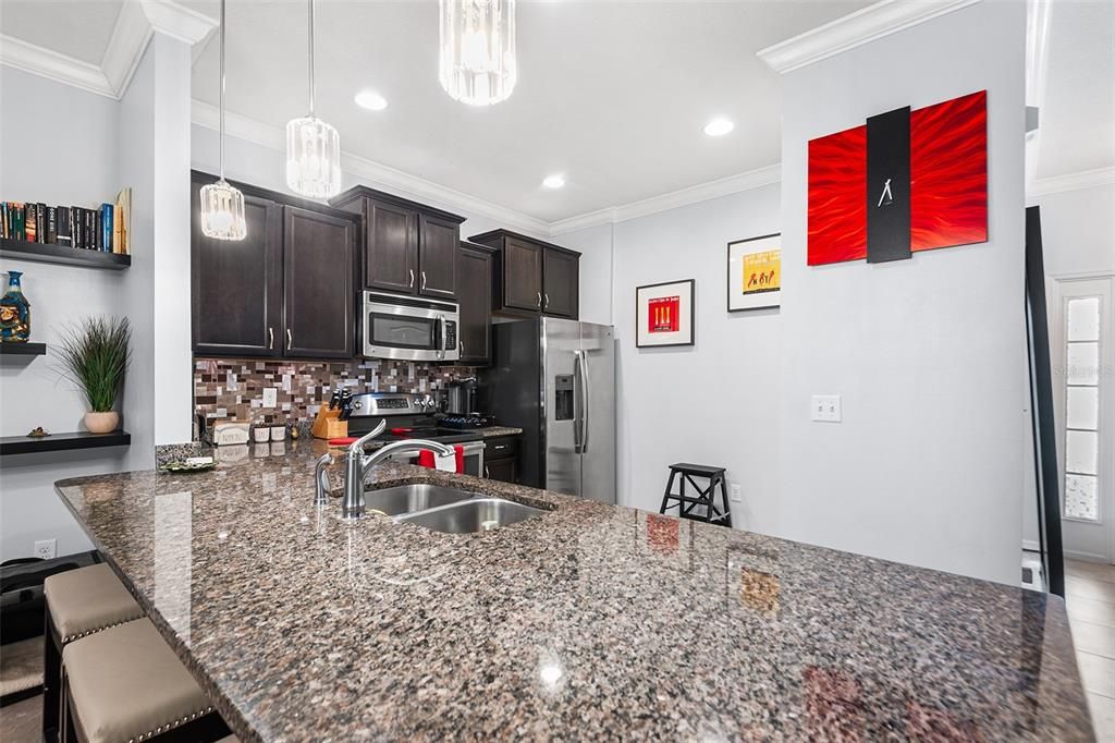 For Sale: $300,000 (3 beds, 2 baths, 1550 Square Feet)