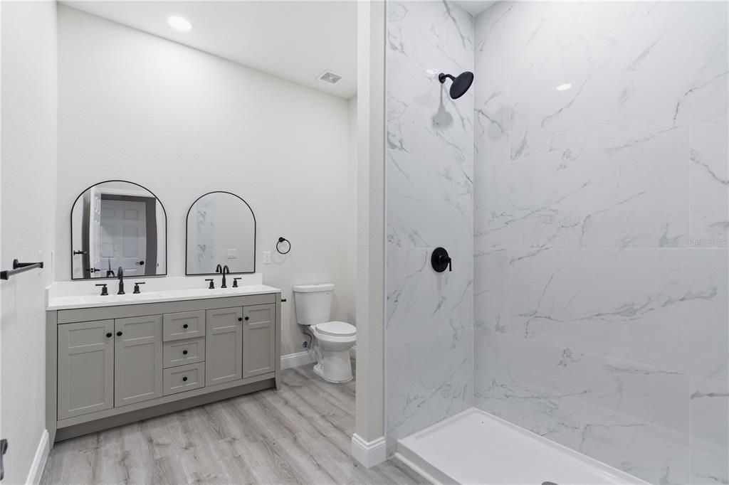 На продажу: $325,000 (3 спален, 2 ванн, 1588 Квадратных фут)