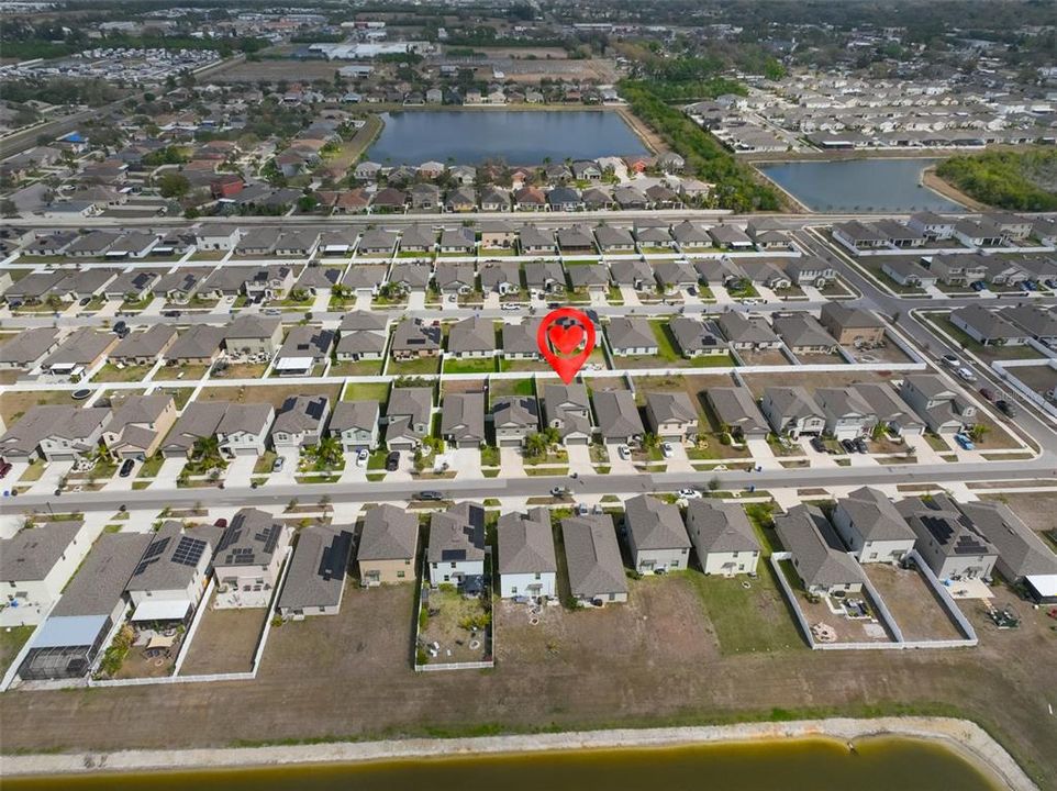 For Rent: $2,700 (5 beds, 2 baths, 2415 Square Feet)