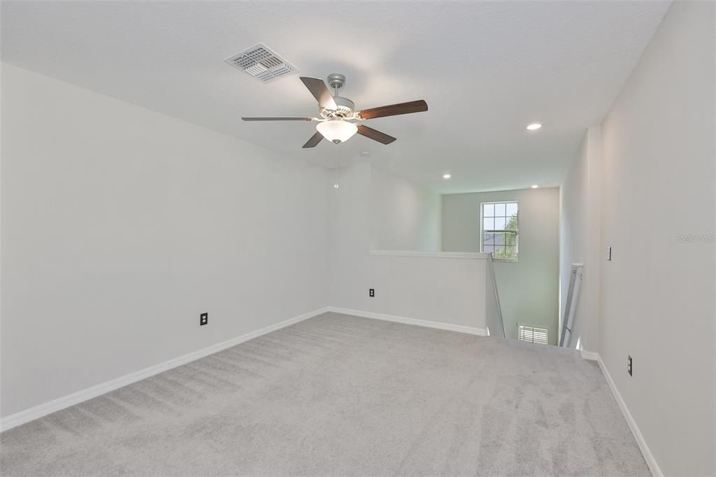 For Rent: $2,700 (5 beds, 2 baths, 2415 Square Feet)