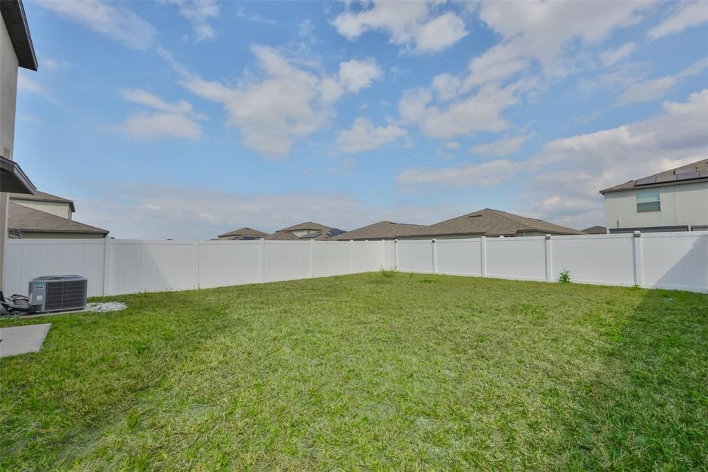 For Rent: $2,700 (5 beds, 2 baths, 2415 Square Feet)