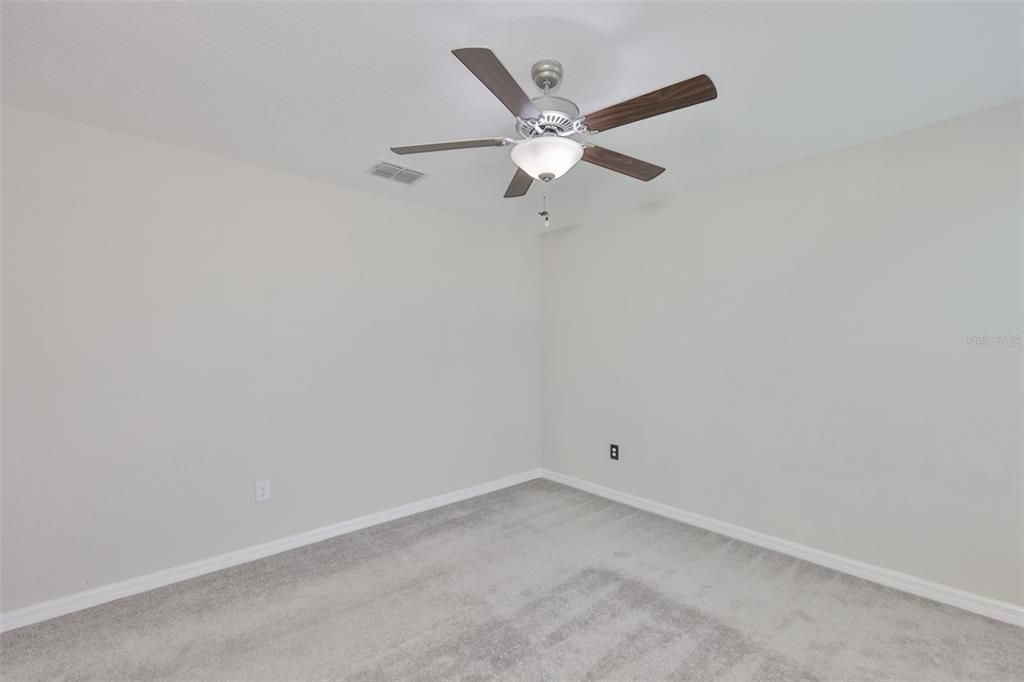 For Rent: $2,700 (5 beds, 2 baths, 2415 Square Feet)