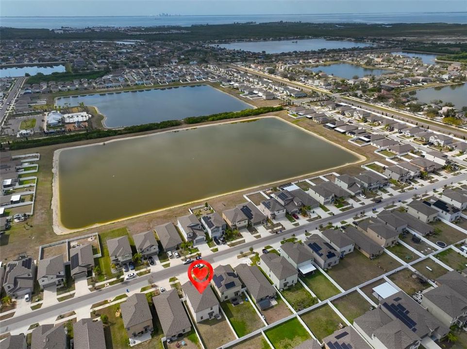 For Rent: $2,700 (5 beds, 2 baths, 2415 Square Feet)
