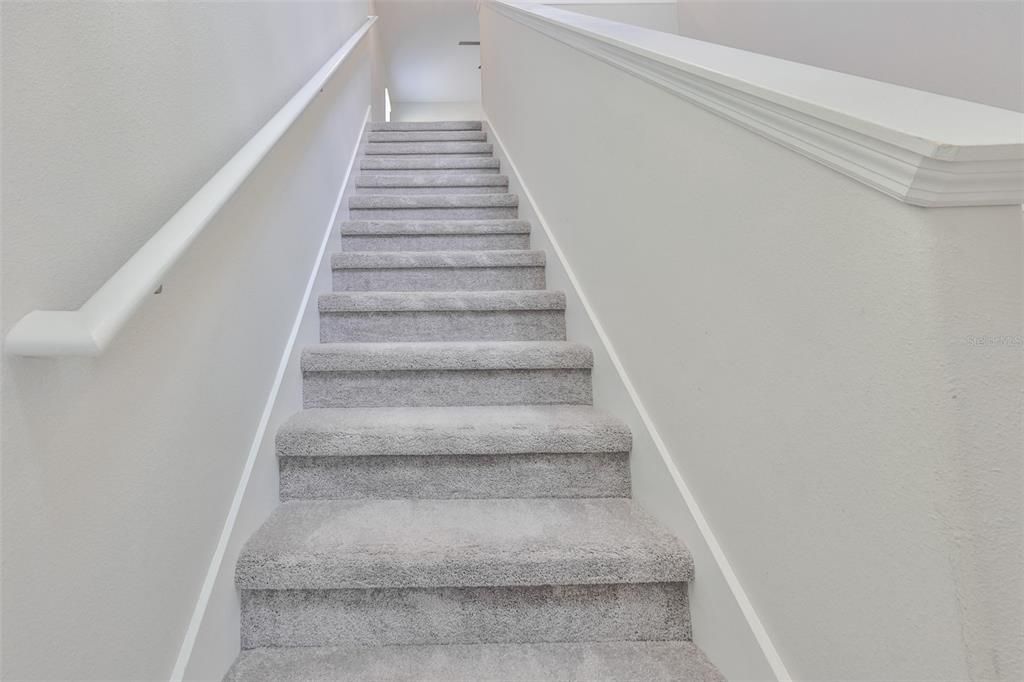 For Rent: $2,700 (5 beds, 2 baths, 2415 Square Feet)