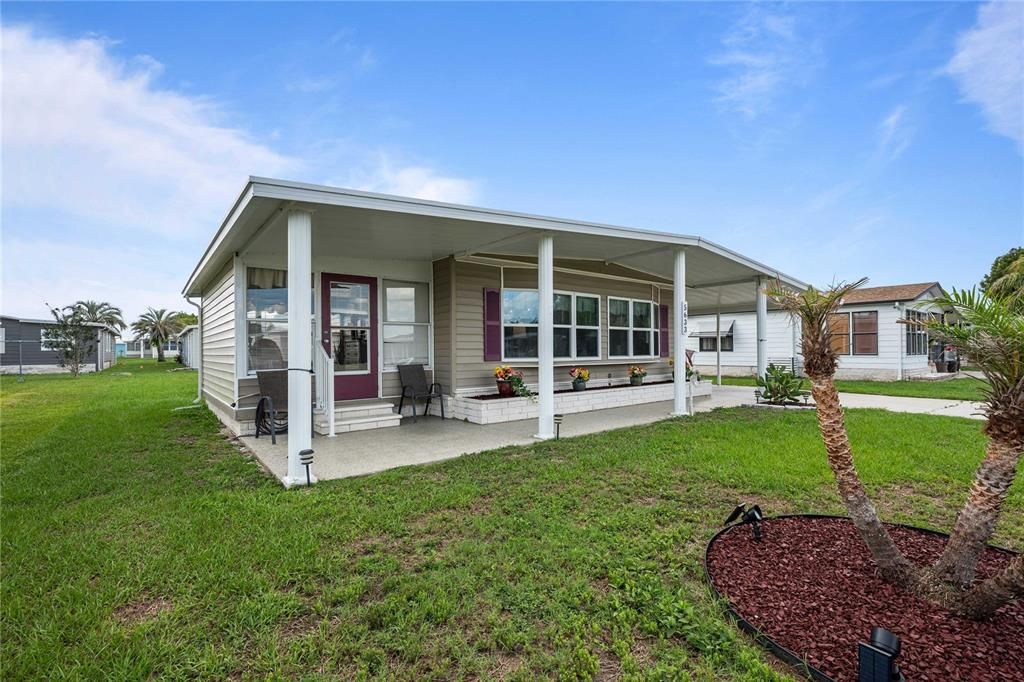 For Sale: $179,000 (2 beds, 1 baths, 928 Square Feet)