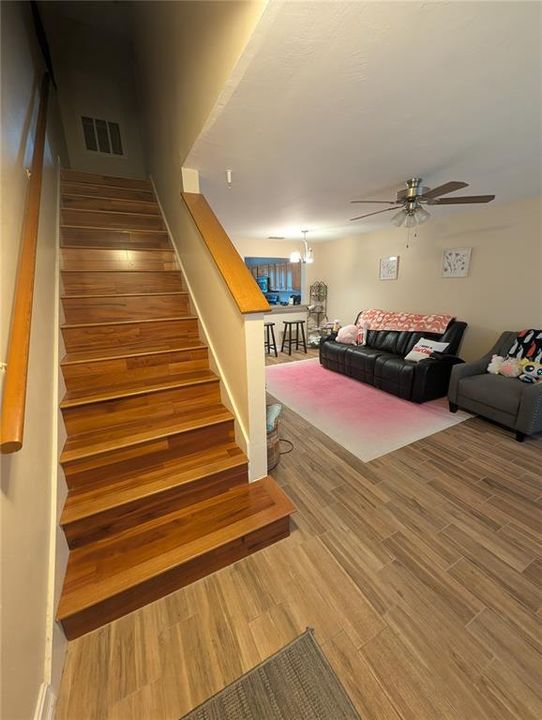 For Rent: $1,800 (2 beds, 2 baths, 1185 Square Feet)