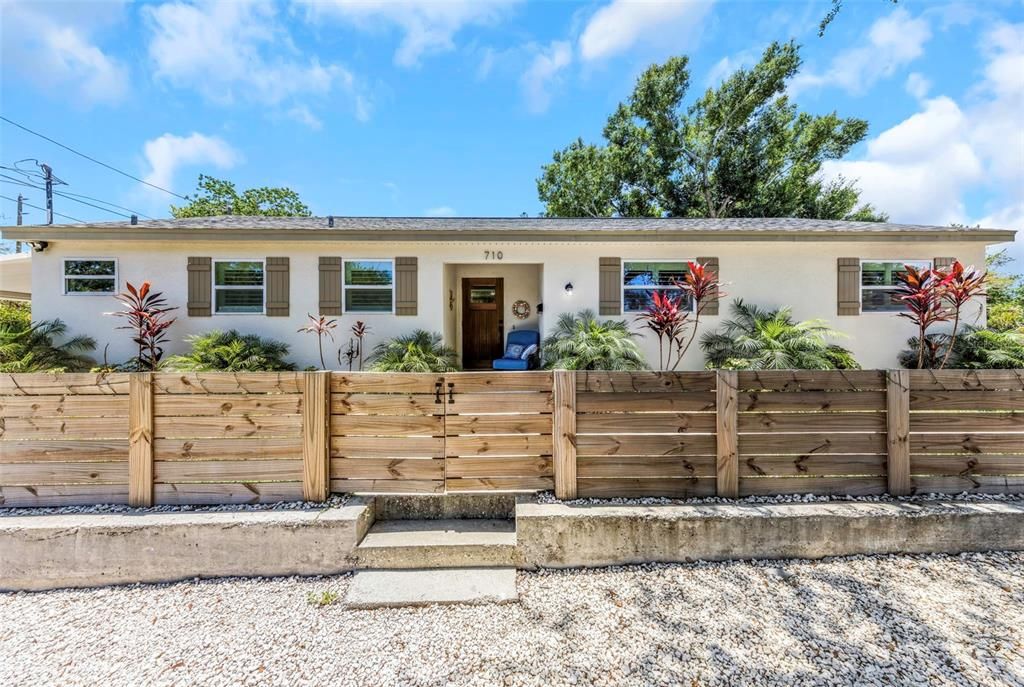 En Venta: $669,000 (3 camas, 2 baños, 1353 Pies cuadrados)