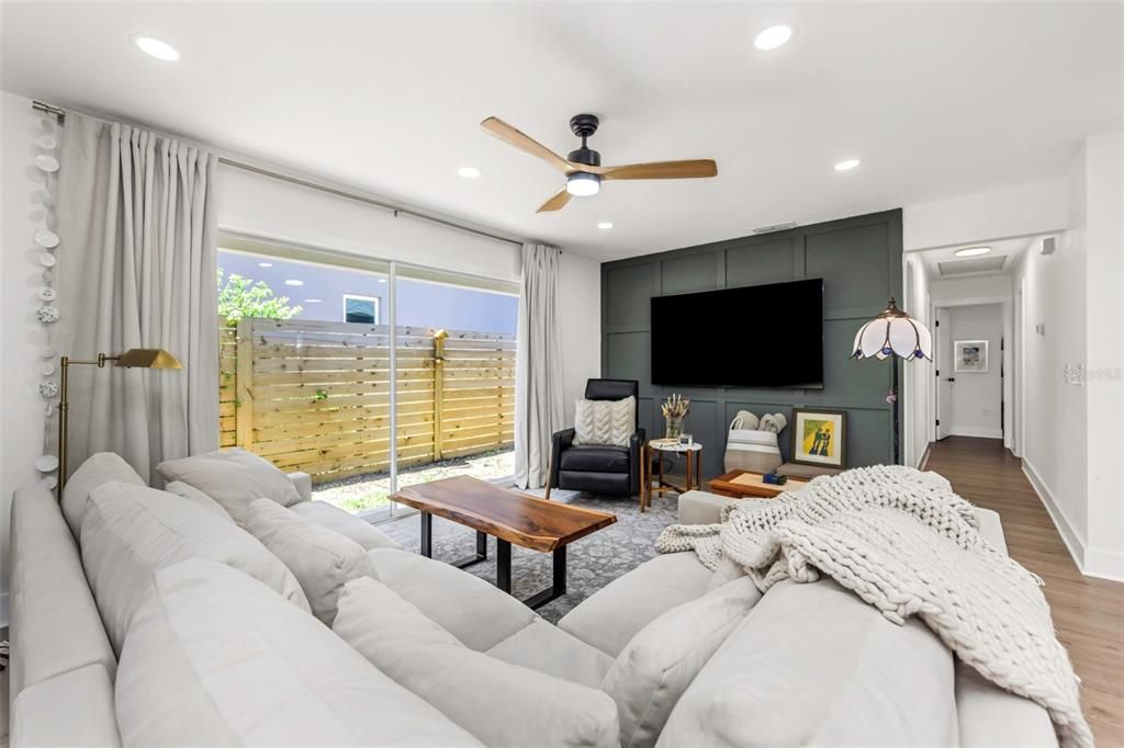 En Venta: $669,000 (3 camas, 2 baños, 1353 Pies cuadrados)