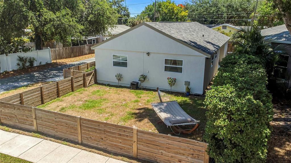 En Venta: $669,000 (3 camas, 2 baños, 1353 Pies cuadrados)