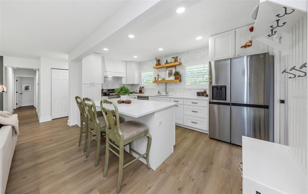 En Venta: $669,000 (3 camas, 2 baños, 1353 Pies cuadrados)