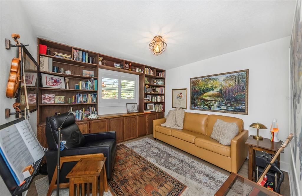 En Venta: $669,000 (3 camas, 2 baños, 1353 Pies cuadrados)