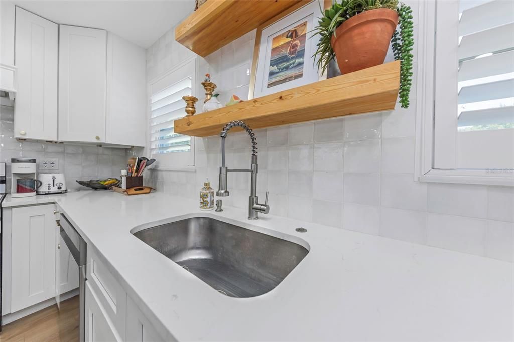 En Venta: $669,000 (3 camas, 2 baños, 1353 Pies cuadrados)