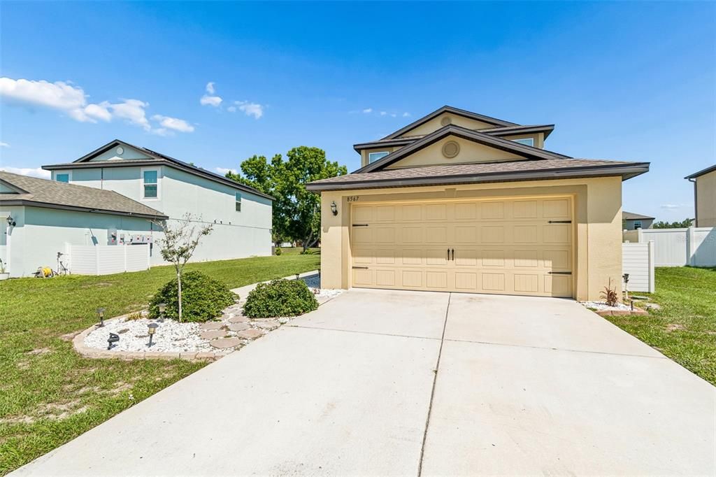 For Sale: $320,000 (4 beds, 2 baths, 2069 Square Feet)