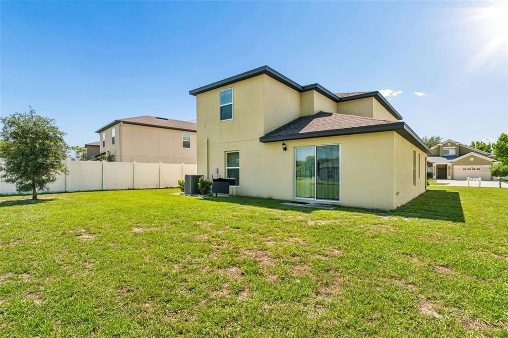 For Sale: $320,000 (4 beds, 2 baths, 2069 Square Feet)