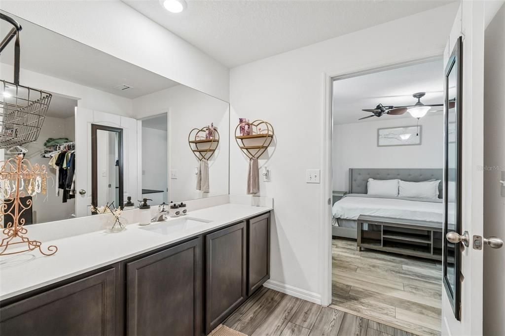 For Sale: $320,000 (4 beds, 2 baths, 2069 Square Feet)