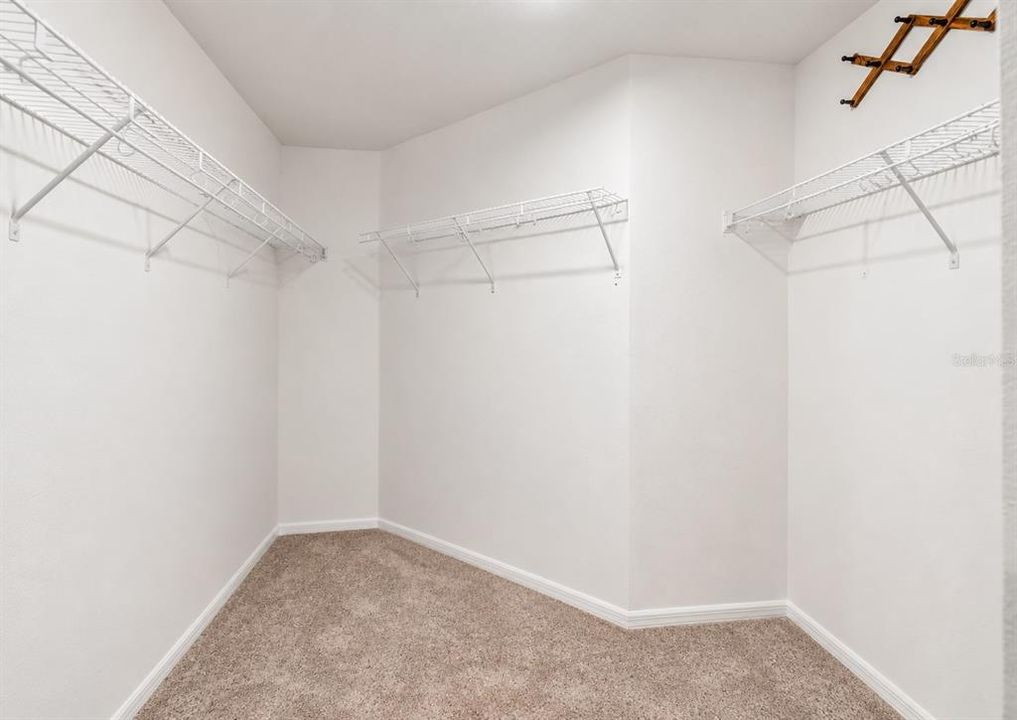 For Sale: $320,000 (4 beds, 2 baths, 2069 Square Feet)