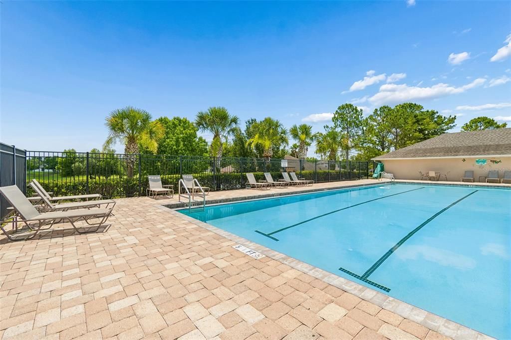 For Sale: $320,000 (4 beds, 2 baths, 2069 Square Feet)