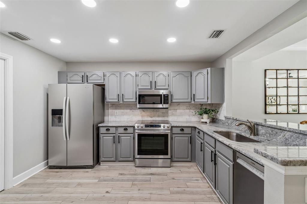 For Sale: $669,000 (3 beds, 3 baths, 2134 Square Feet)