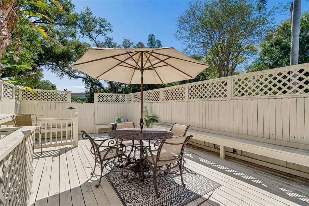For Sale: $669,000 (3 beds, 3 baths, 2134 Square Feet)