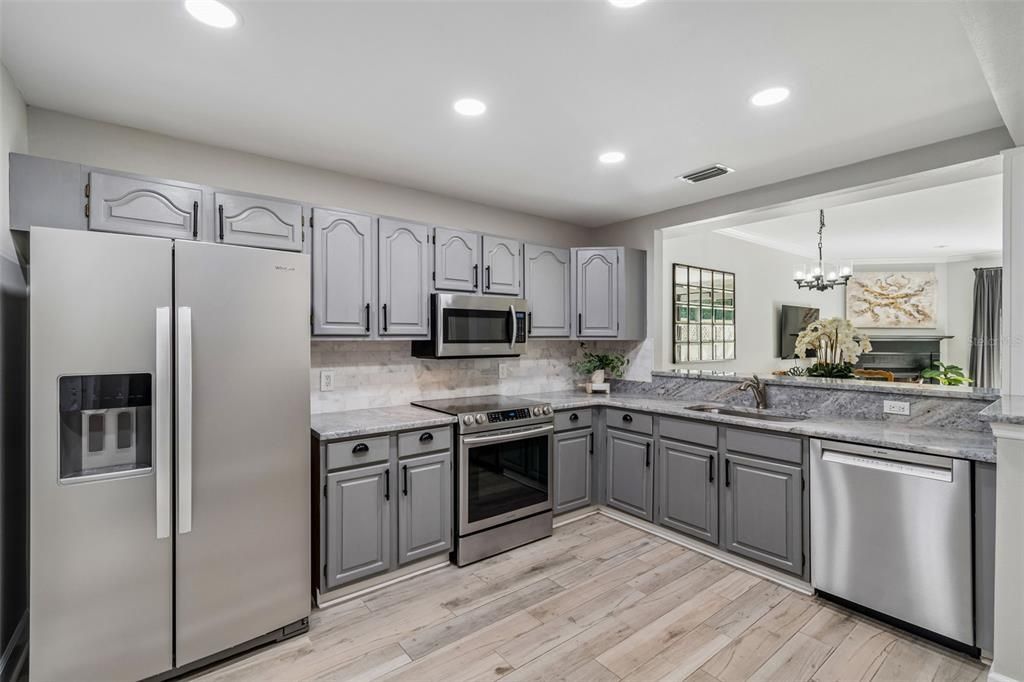 For Sale: $669,000 (3 beds, 3 baths, 2134 Square Feet)