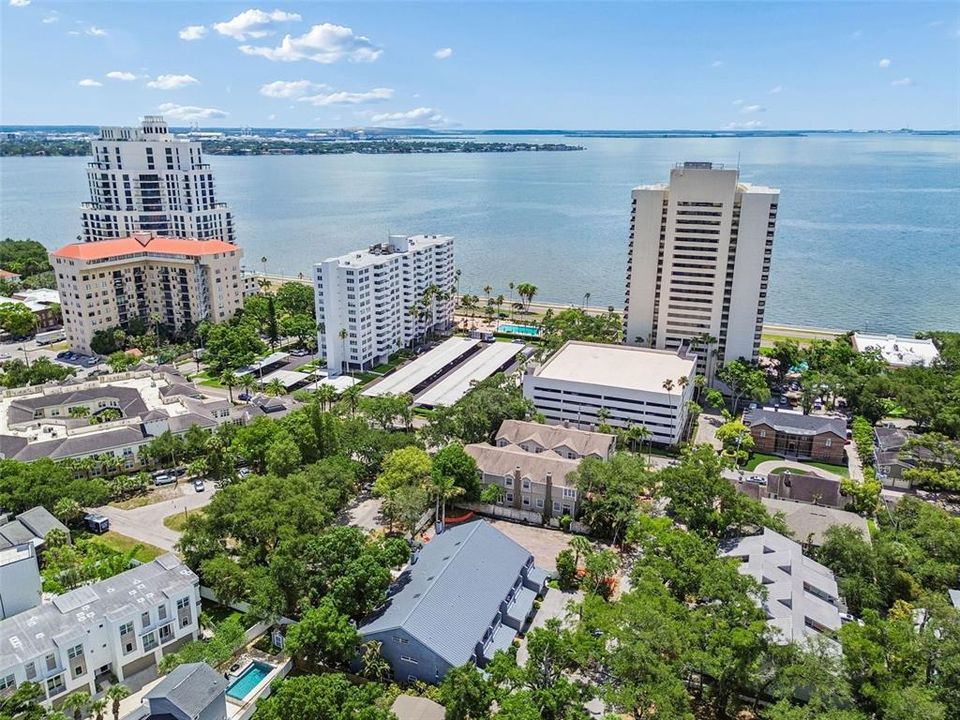For Sale: $669,000 (3 beds, 3 baths, 2134 Square Feet)