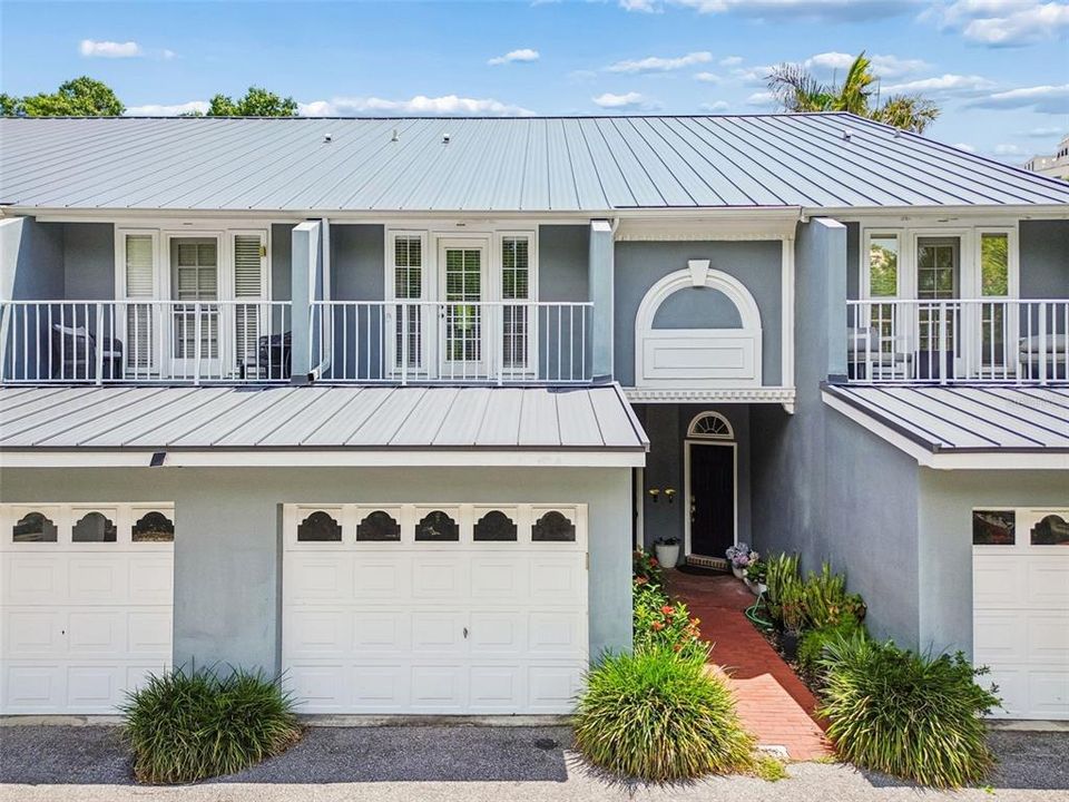 For Sale: $669,000 (3 beds, 3 baths, 2134 Square Feet)