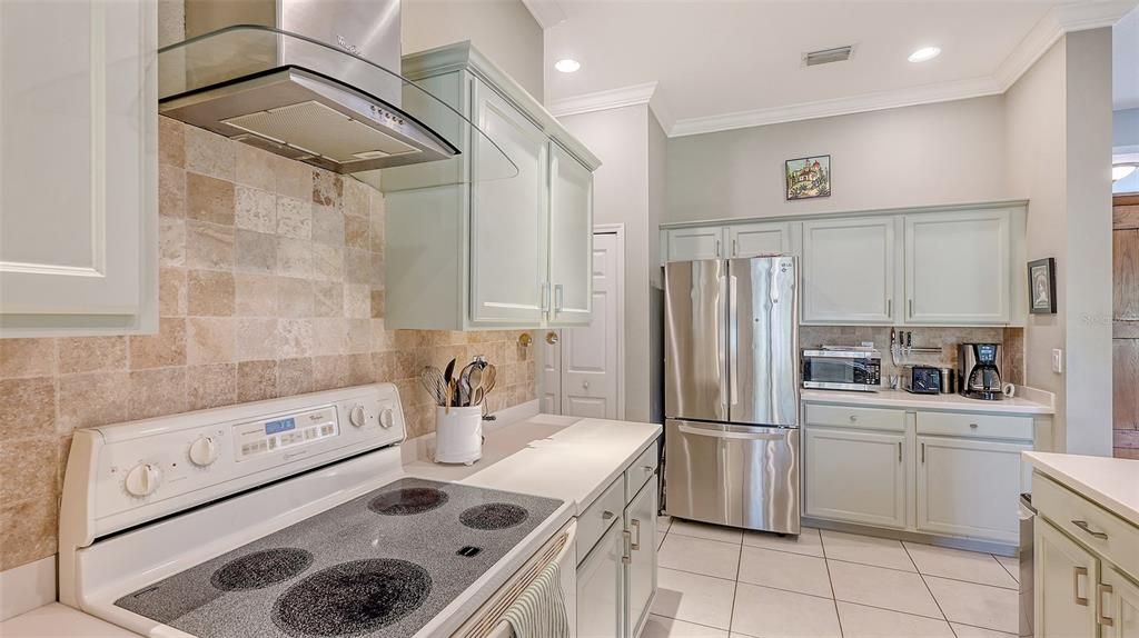 For Sale: $449,000 (3 beds, 2 baths, 1936 Square Feet)