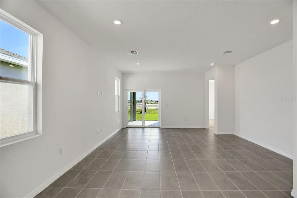 For Sale: $299,990 (3 beds, 2 baths, 1657 Square Feet)
