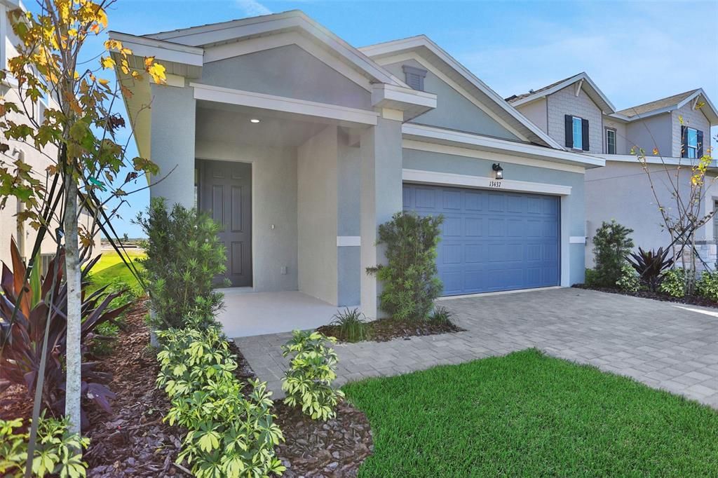 For Sale: $299,990 (3 beds, 2 baths, 1657 Square Feet)