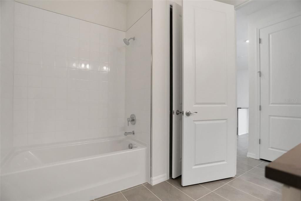 For Sale: $299,990 (3 beds, 2 baths, 1657 Square Feet)