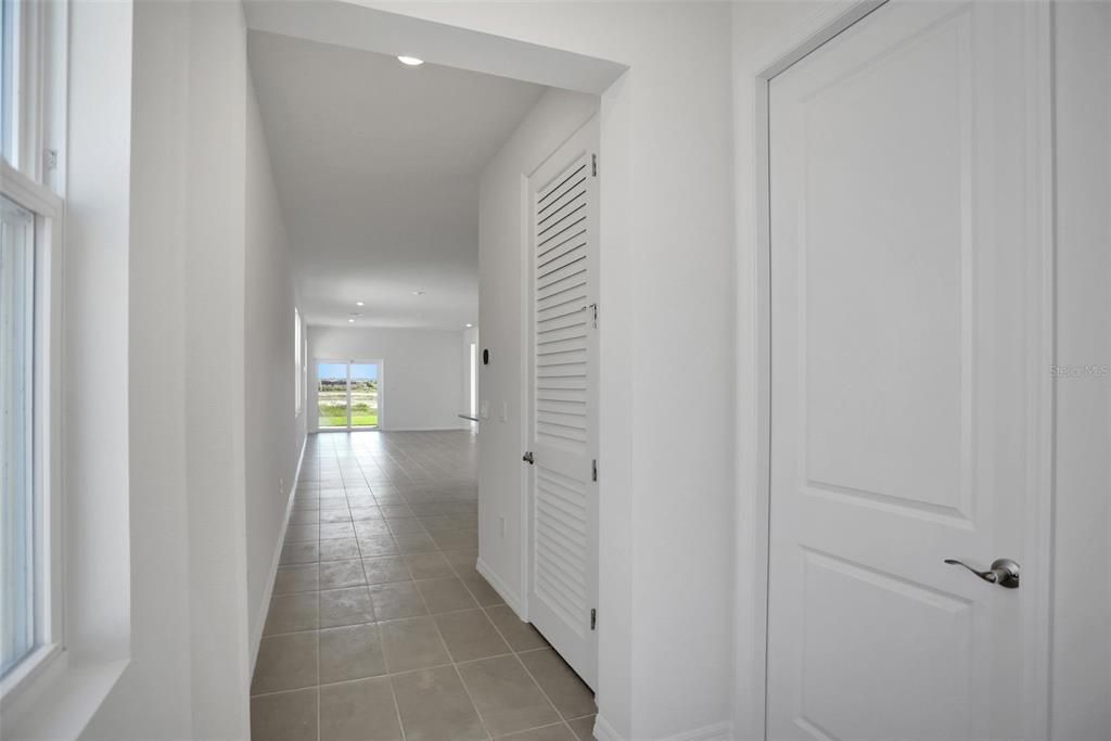For Sale: $299,990 (3 beds, 2 baths, 1657 Square Feet)