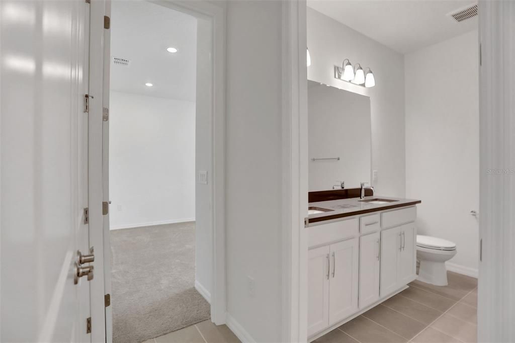 For Sale: $299,990 (3 beds, 2 baths, 1657 Square Feet)
