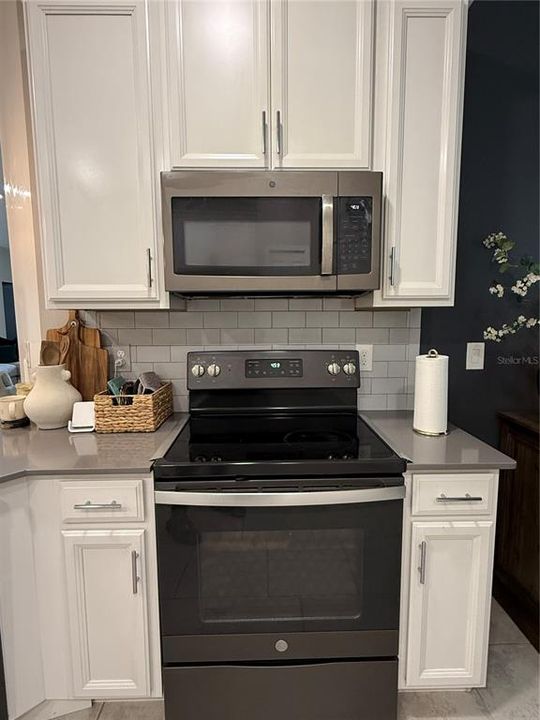 For Rent: $700 (4 beds, 3 baths, 2110 Square Feet)