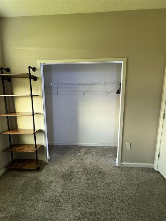 For Rent: $700 (4 beds, 3 baths, 2110 Square Feet)