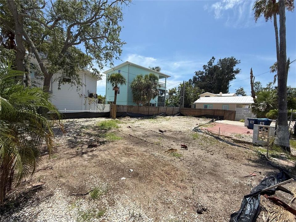 For Sale: $425,000 (0.11 acres)