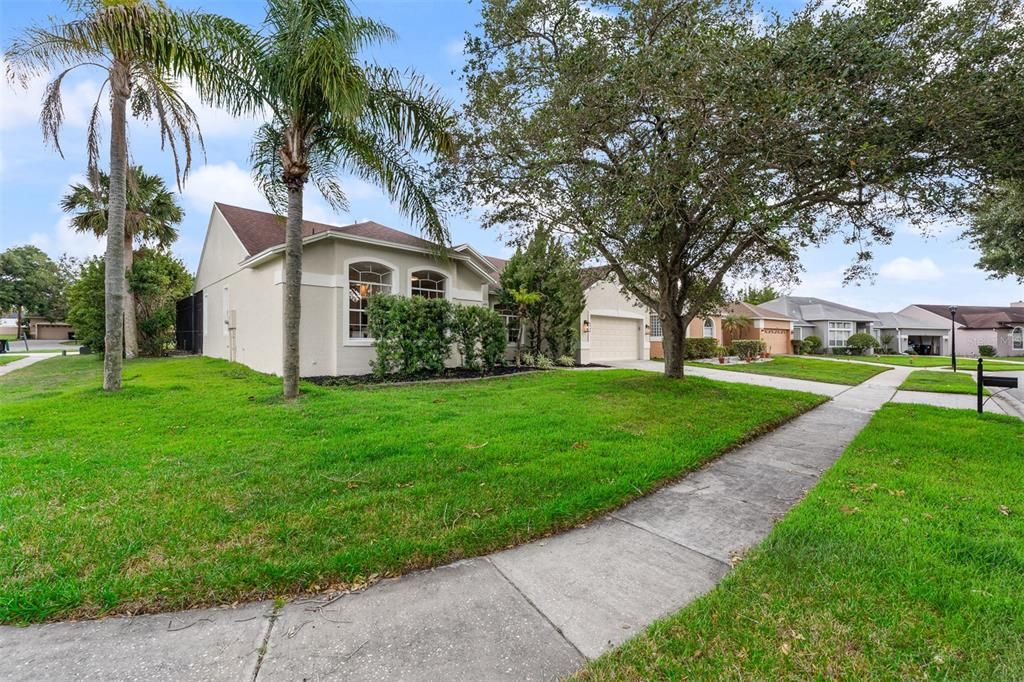 For Sale: $575,000 (4 beds, 2 baths, 2263 Square Feet)