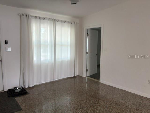 For Sale: $349,900 (3 beds, 1 baths, 1073 Square Feet)