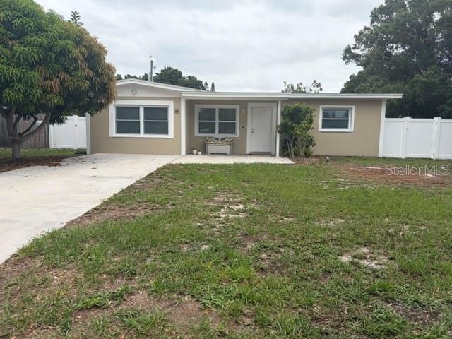 For Sale: $349,900 (3 beds, 1 baths, 1073 Square Feet)
