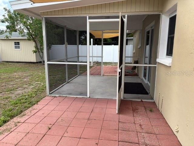 For Sale: $349,900 (3 beds, 1 baths, 1073 Square Feet)