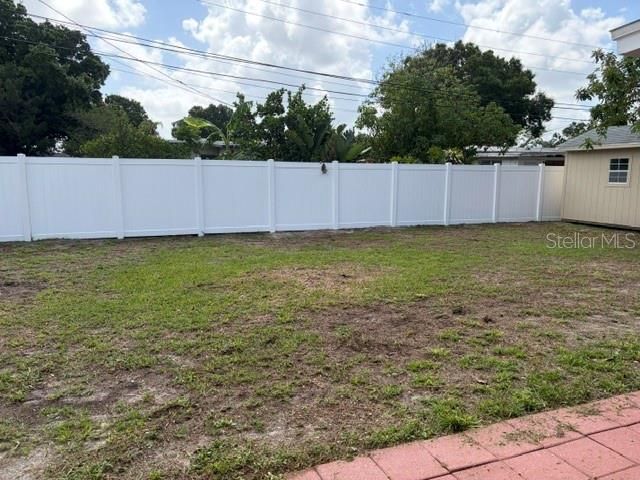 For Sale: $349,900 (3 beds, 1 baths, 1073 Square Feet)