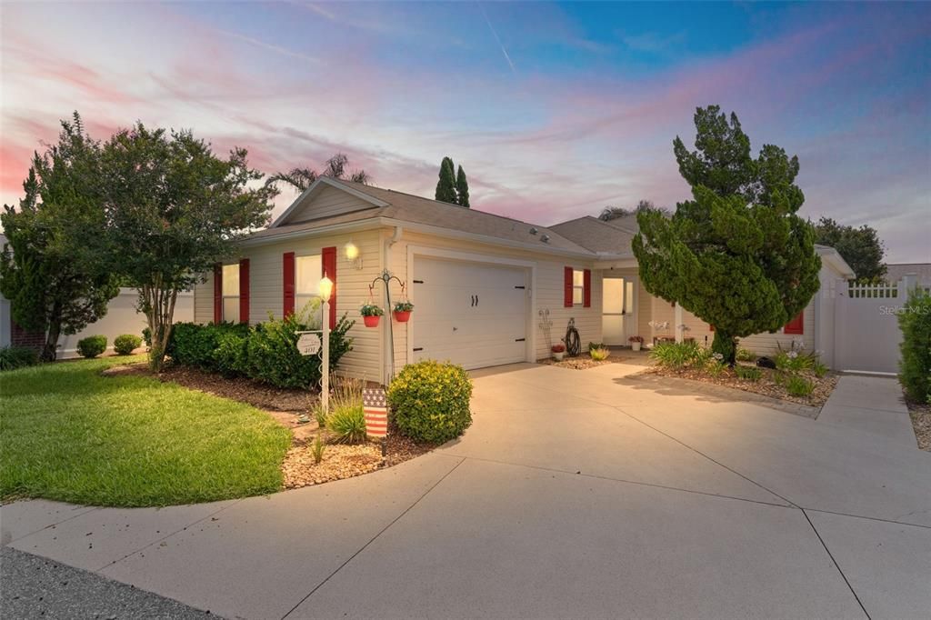 Active With Contract: $400,000 (3 beds, 2 baths, 1663 Square Feet)