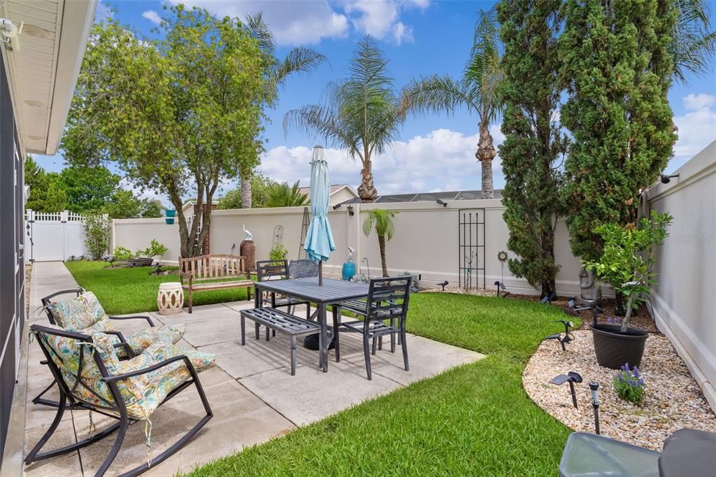 Active With Contract: $400,000 (3 beds, 2 baths, 1663 Square Feet)