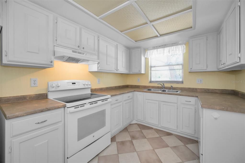 For Sale: $169,900 (2 beds, 2 baths, 1080 Square Feet)