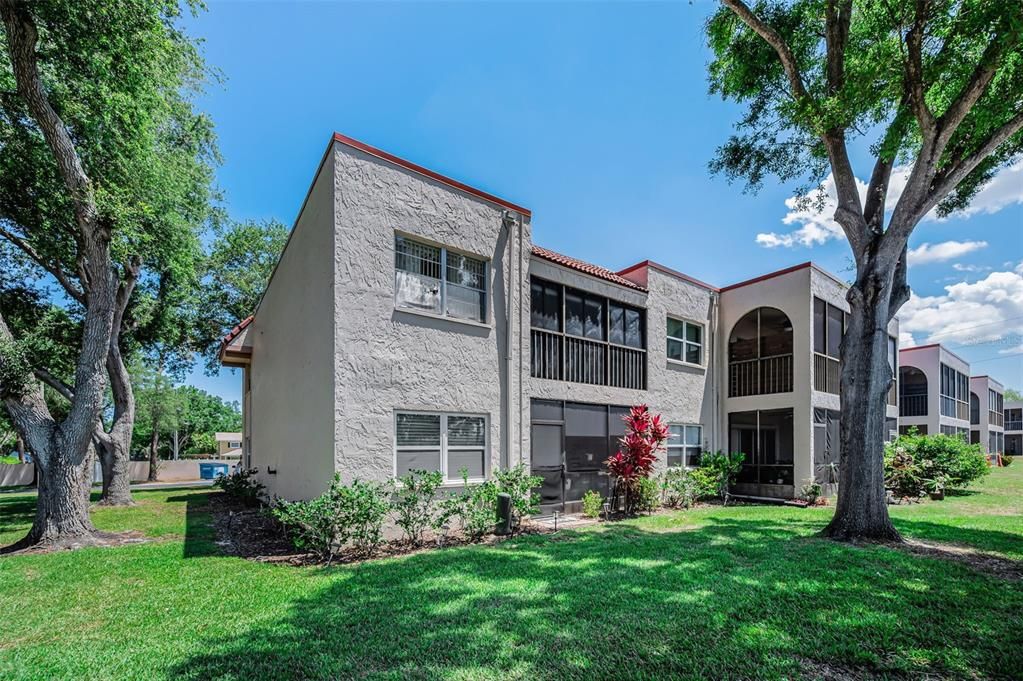 For Sale: $169,900 (2 beds, 2 baths, 1080 Square Feet)