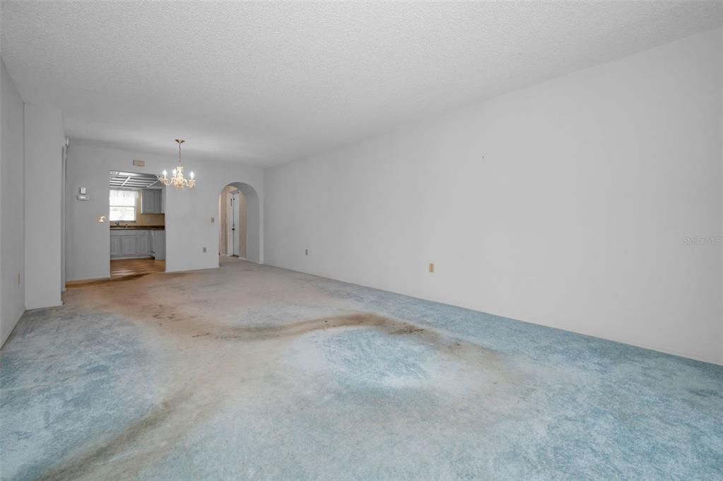For Sale: $169,900 (2 beds, 2 baths, 1080 Square Feet)